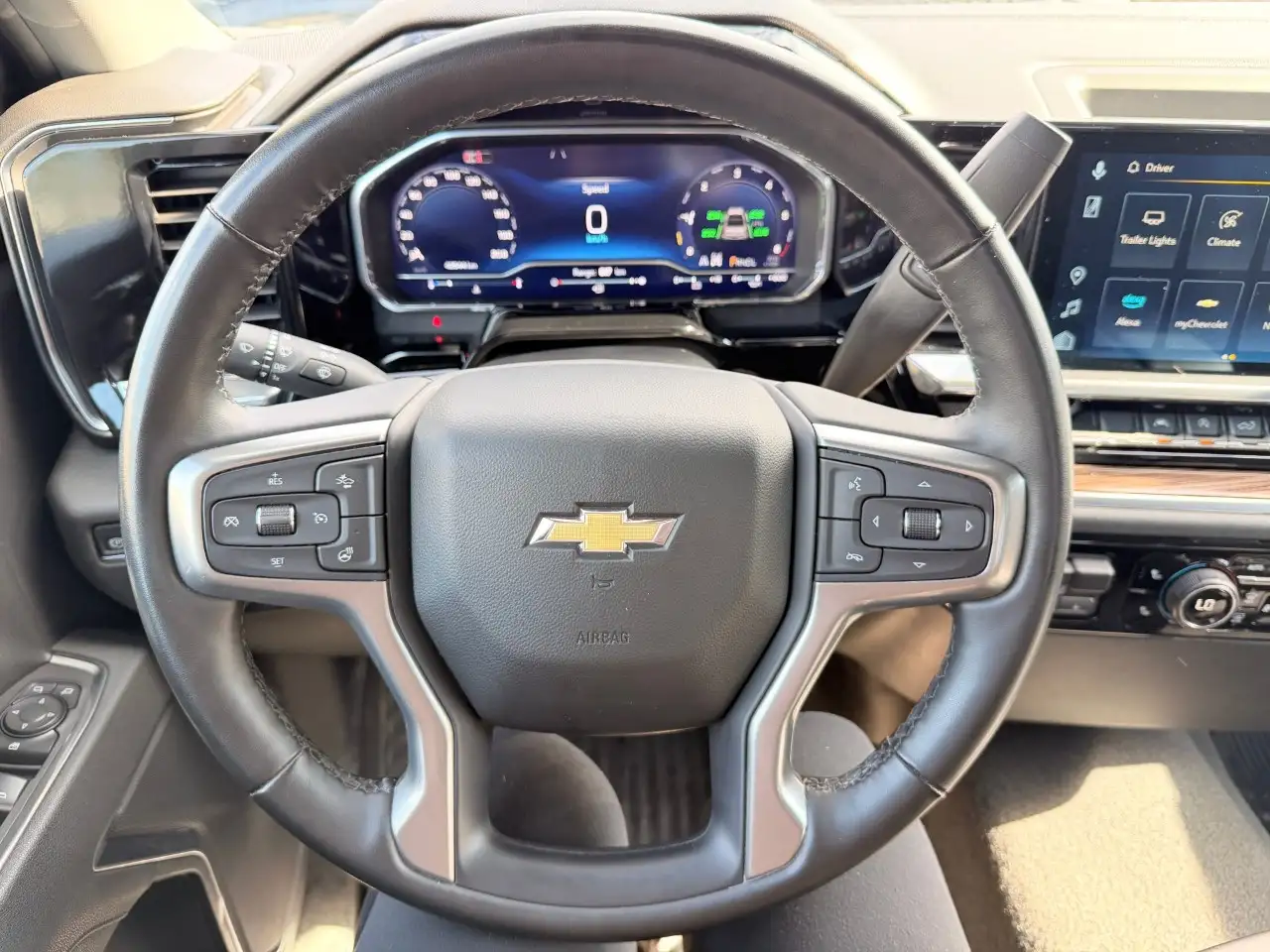 Chevrolet Silverado 1500 - Image 4