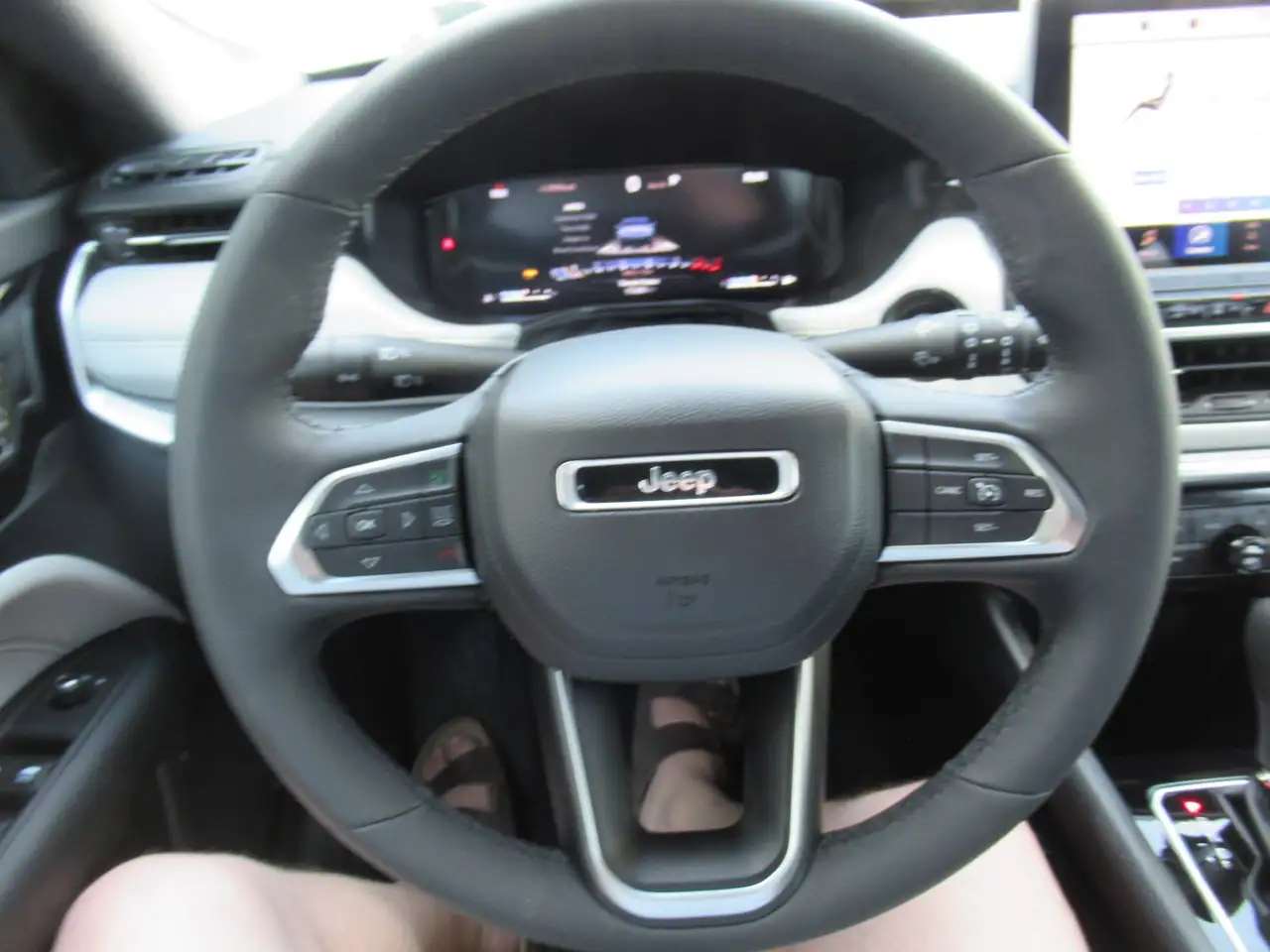 Jeep Compass - Image 25
