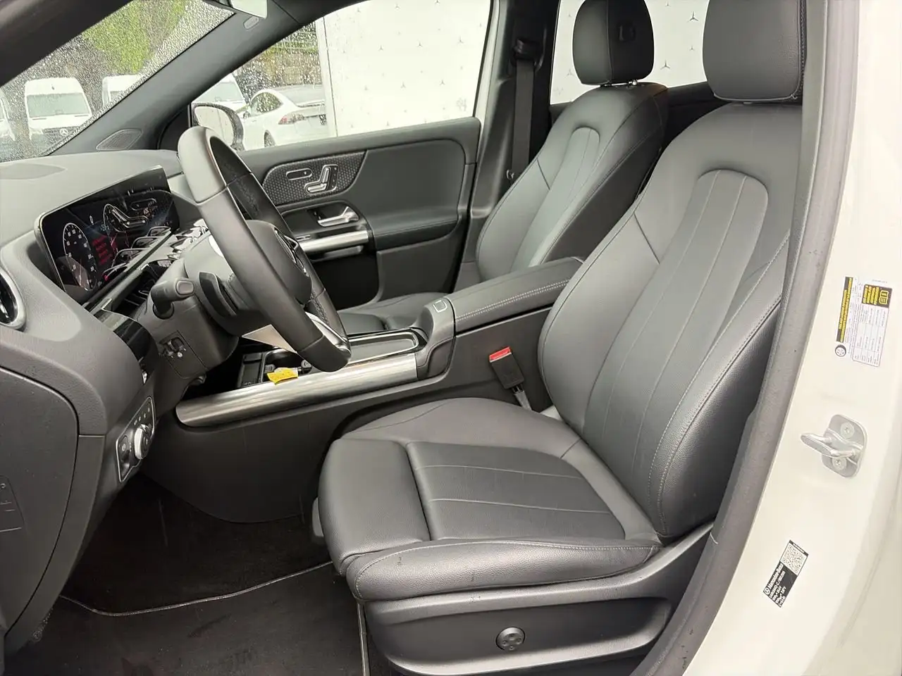 Mercedes-Benz GLA - Image 19