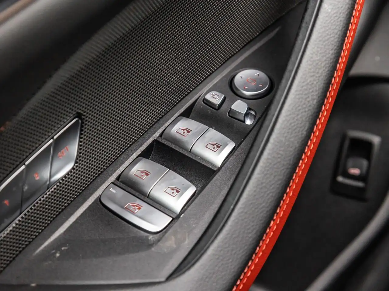 BMW 4 Series - Image 16