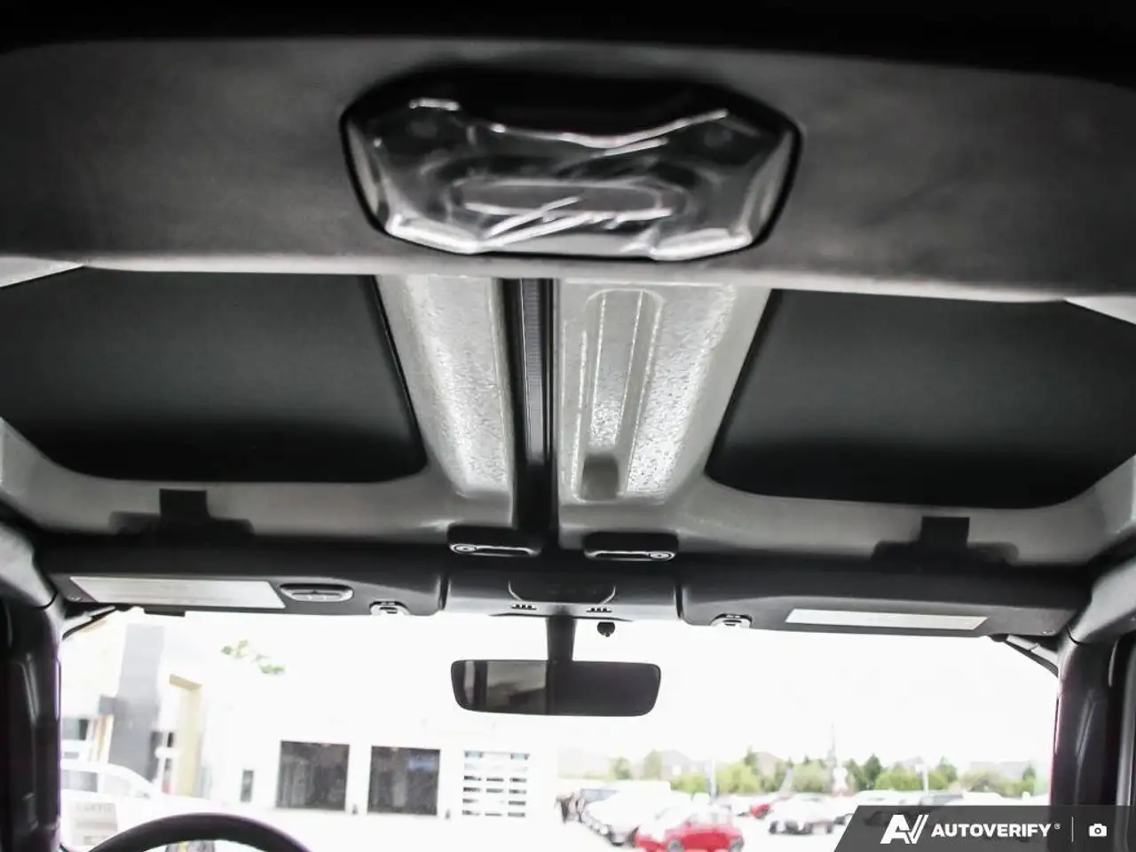 Jeep Wrangler - Image 26