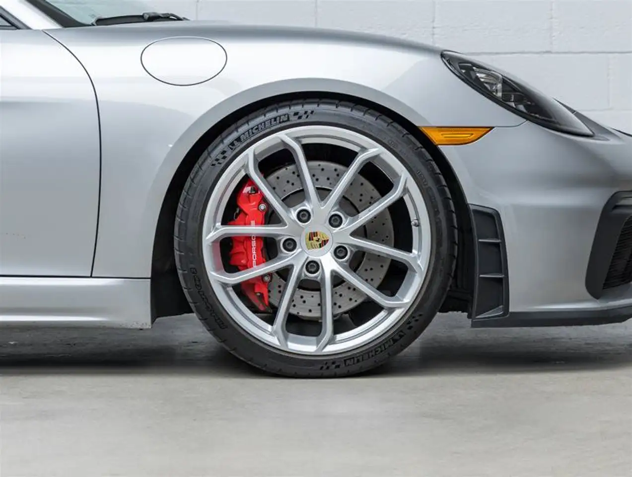 Porsche 718 Spyder - Image 26