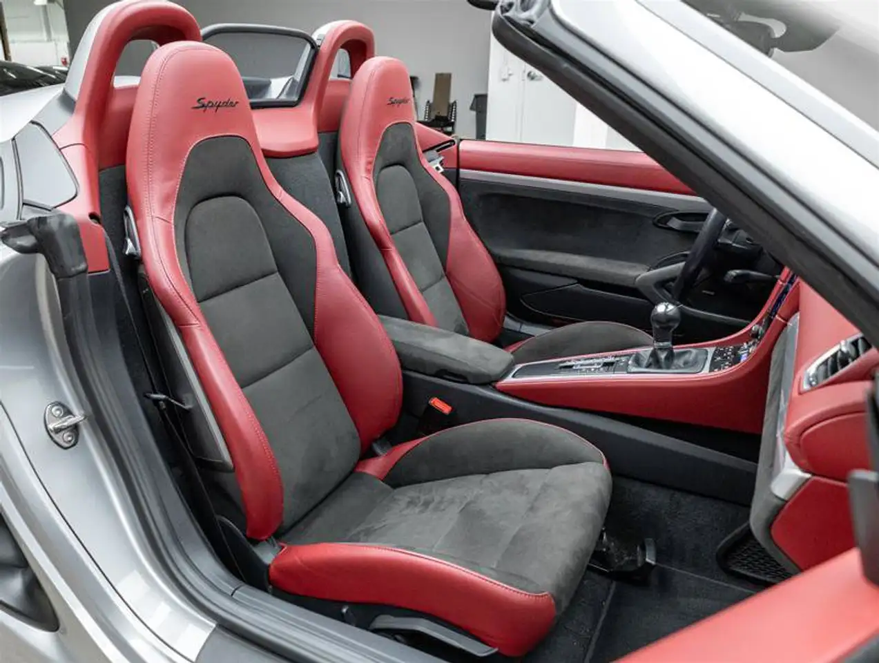 Porsche 718 Spyder - Image 44