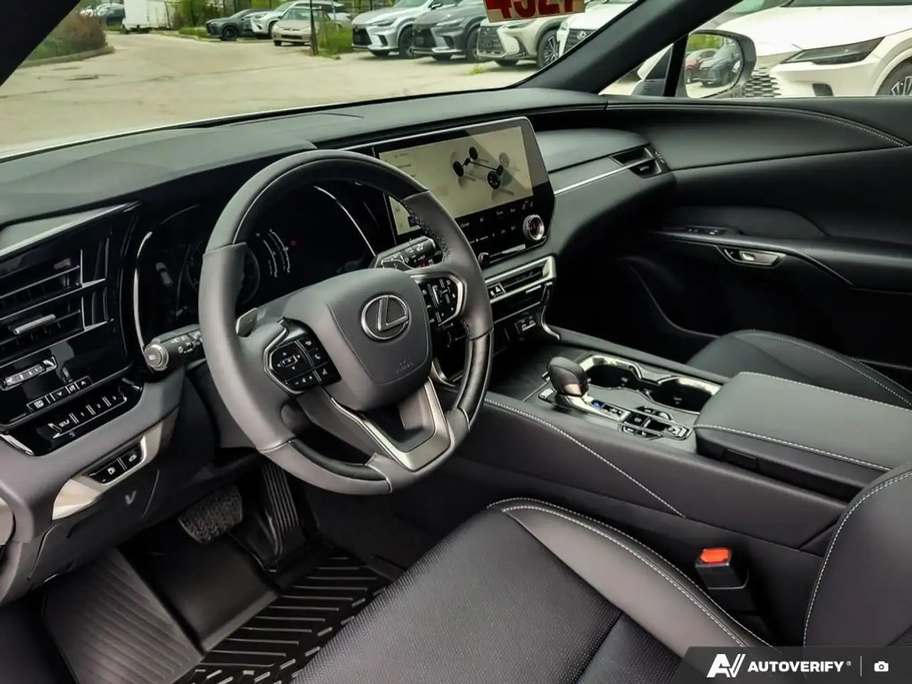 Lexus RX - Image 14