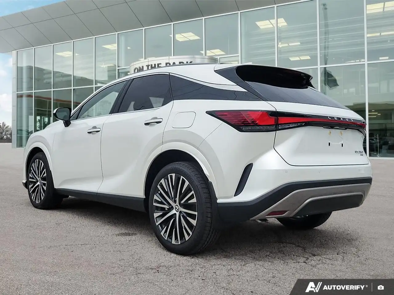 Lexus RX - Image 5
