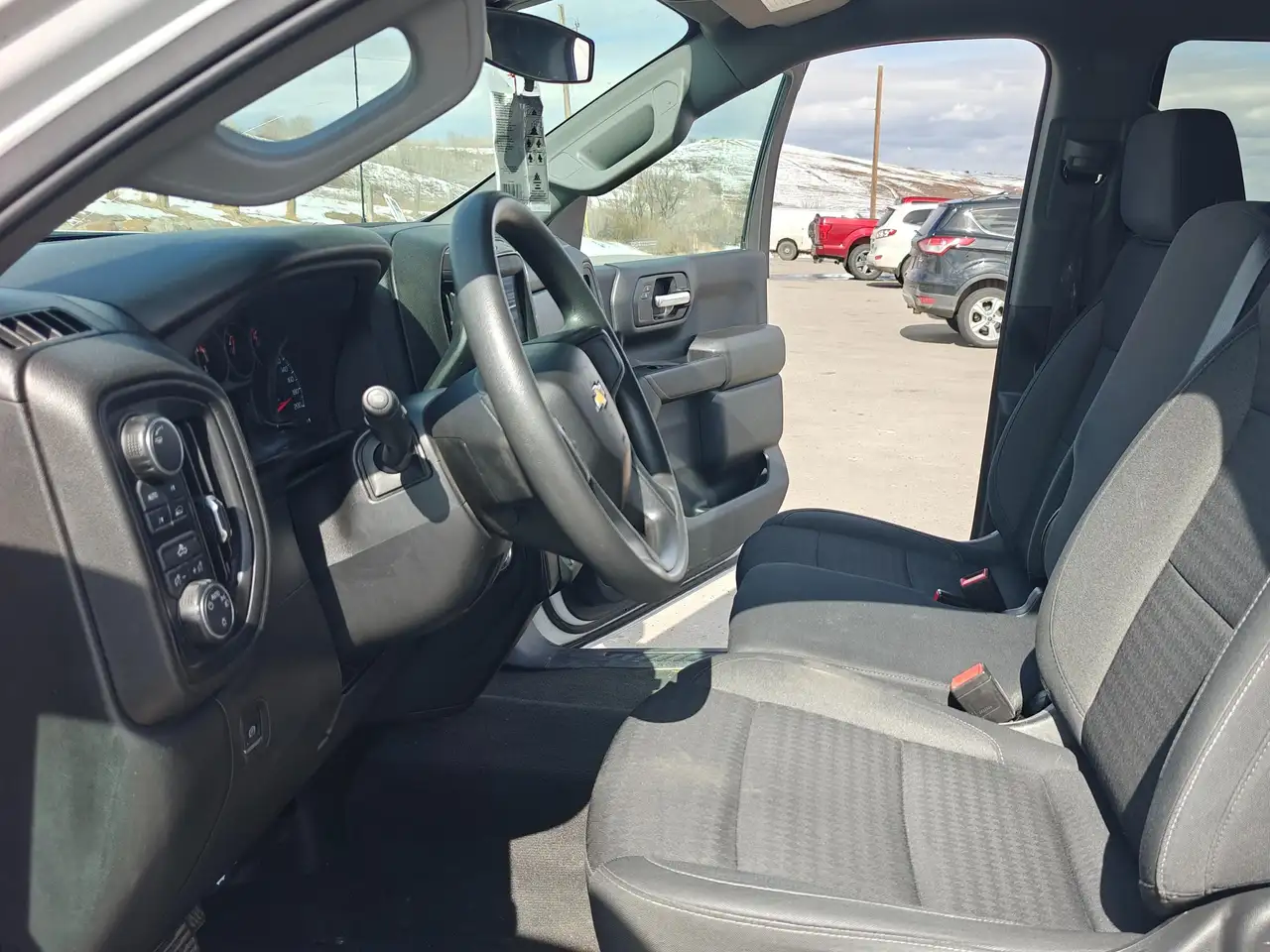 Chevrolet Silverado 1500 - Image 20