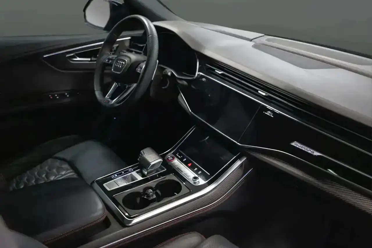 Audi RS Q8 - Image 14