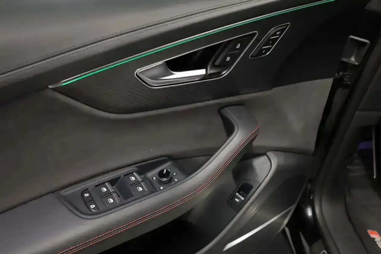 Audi RS Q8 - Image 18