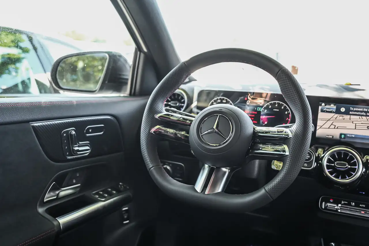 Mercedes-Benz GLA - Image 16