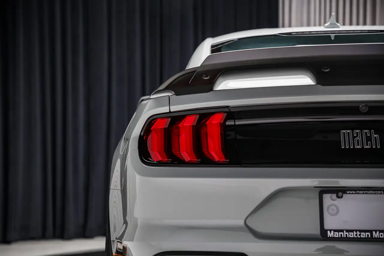 Ford Mustang - Image 17