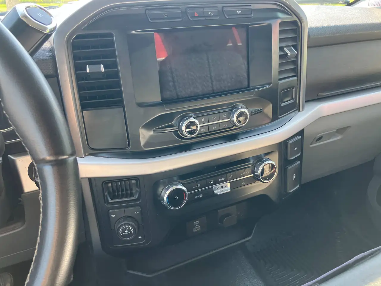 Ford F-150 - Image 9