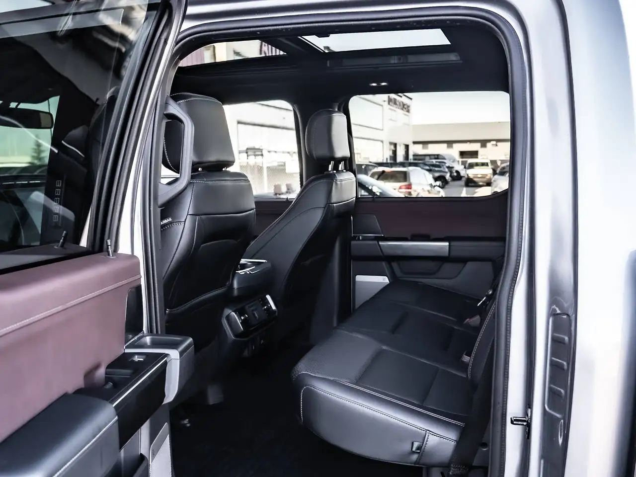 Ford F-150 - Image 25