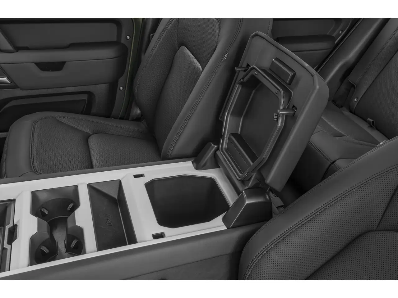 Land Rover Defender - Image 9