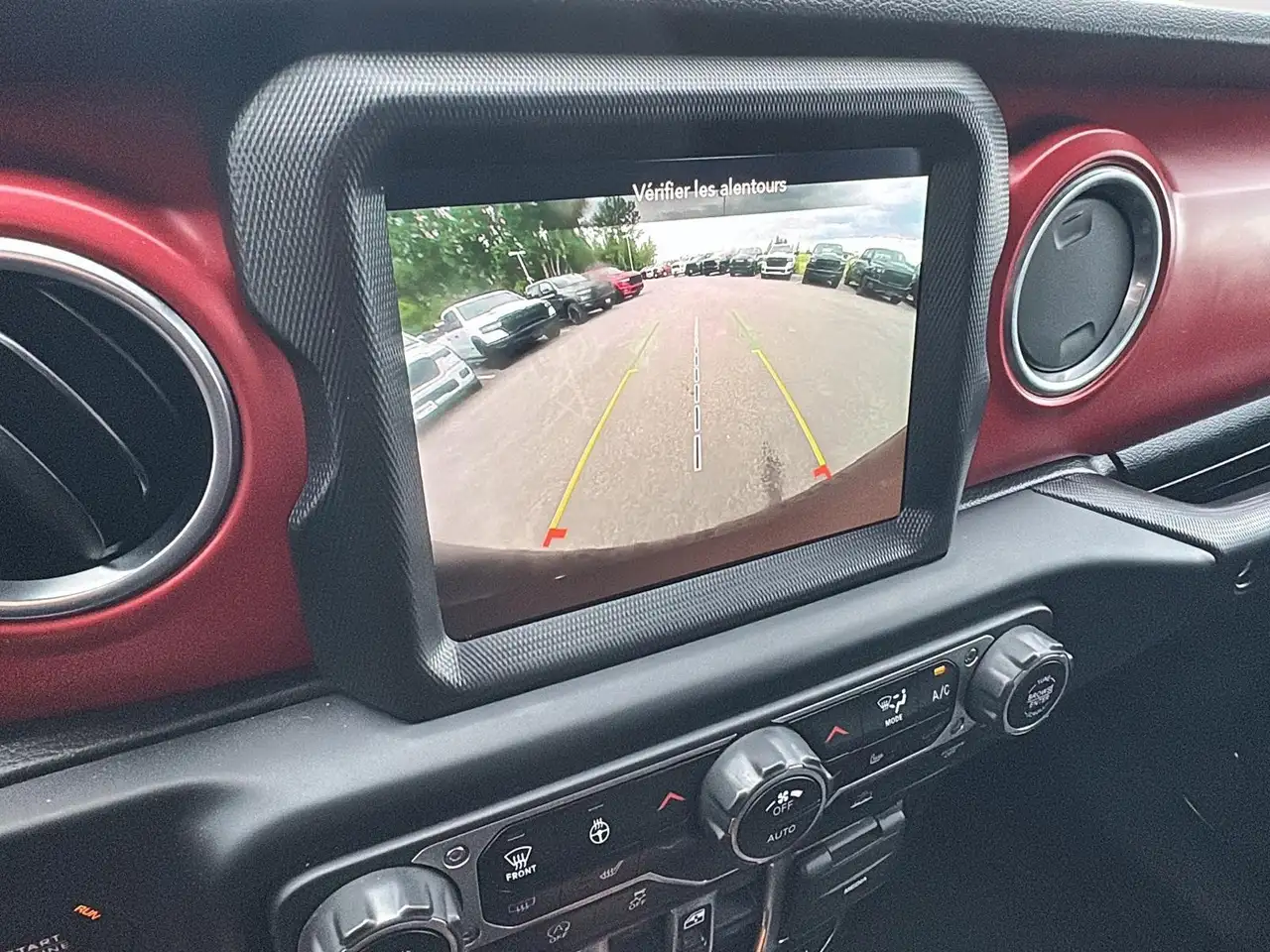 Jeep Wrangler - Image 25