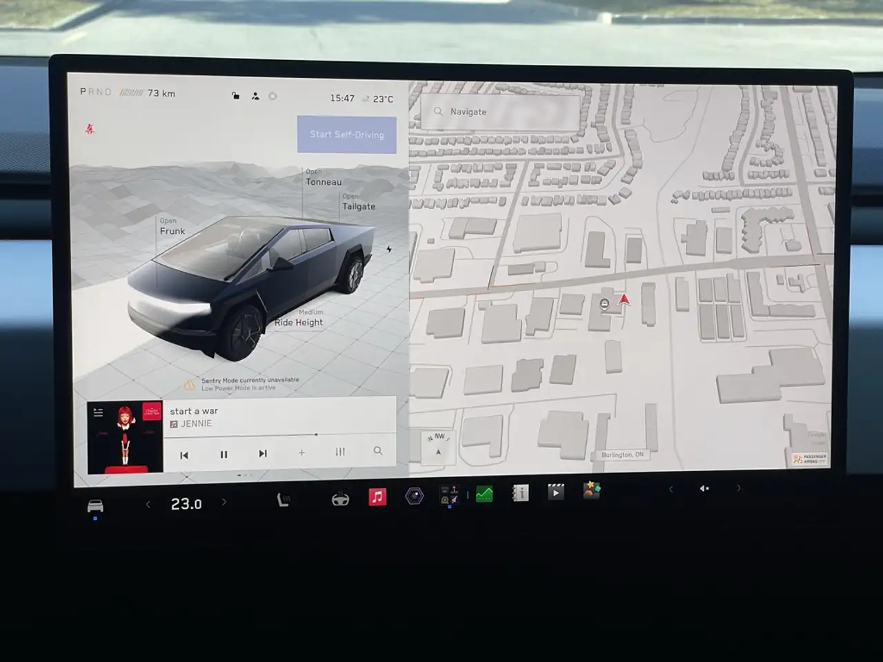 Tesla Cybertruck - Image 34