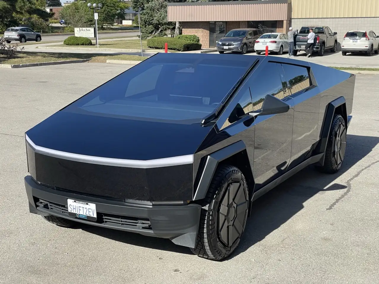 Tesla Cybertruck - Image 8