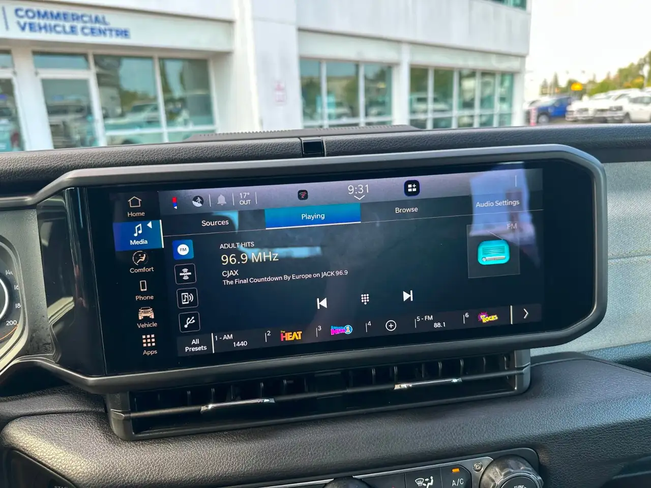Jeep Wrangler - Image 9