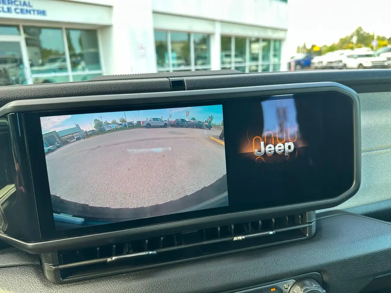 Jeep Wrangler - Image 10