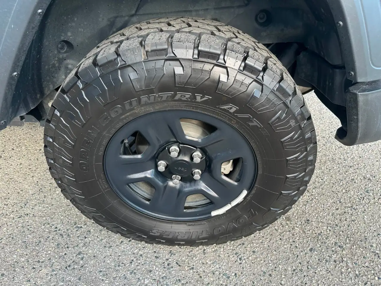 Jeep Wrangler - Image 14