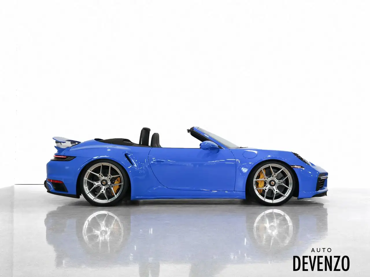Porsche 911 - Image 2