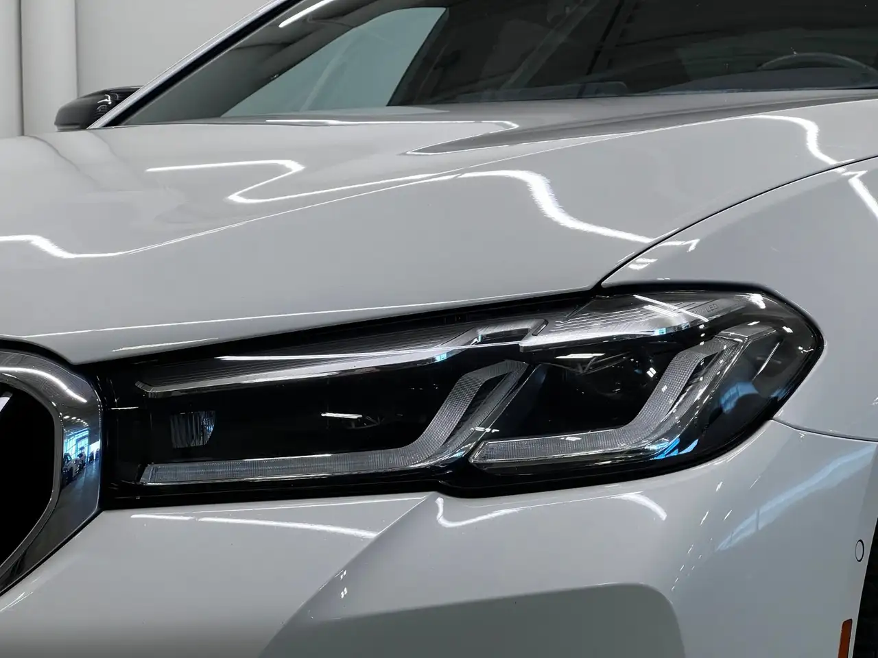 BMW 5 Series - Image 14