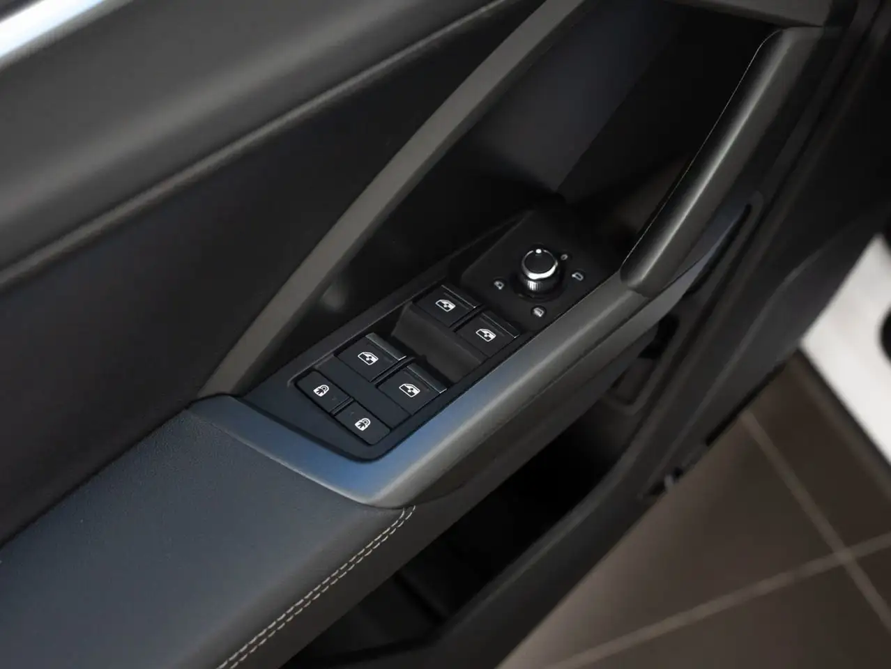 Audi Q3 - Image 16