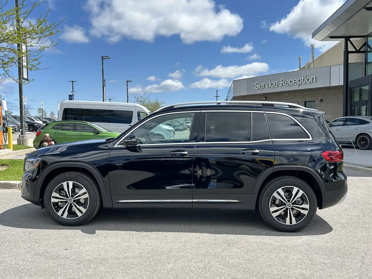 Mercedes-Benz GLB - Image 2