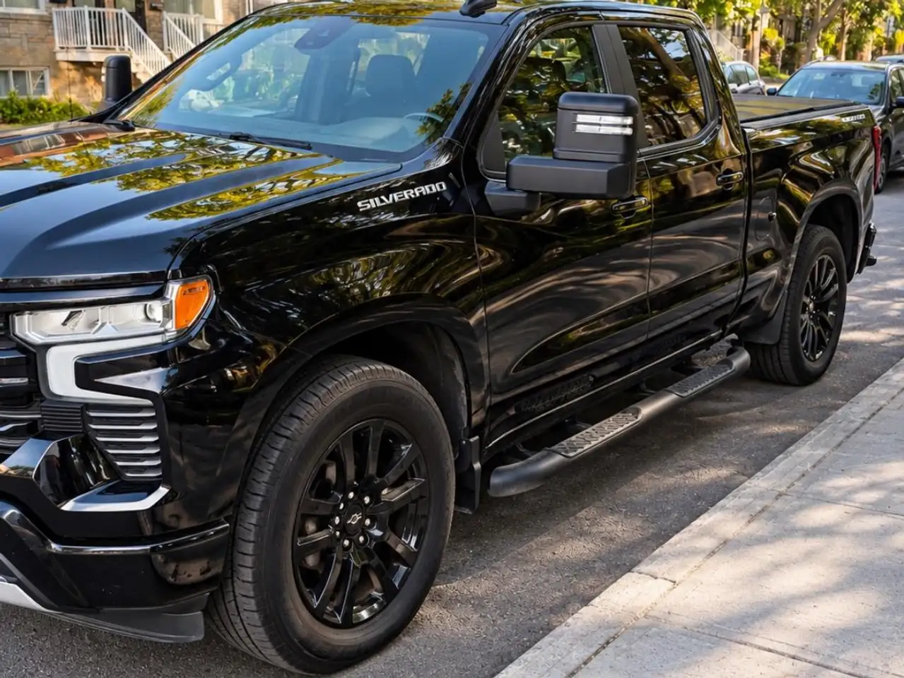 Chevrolet Silverado 1500 - Image 2