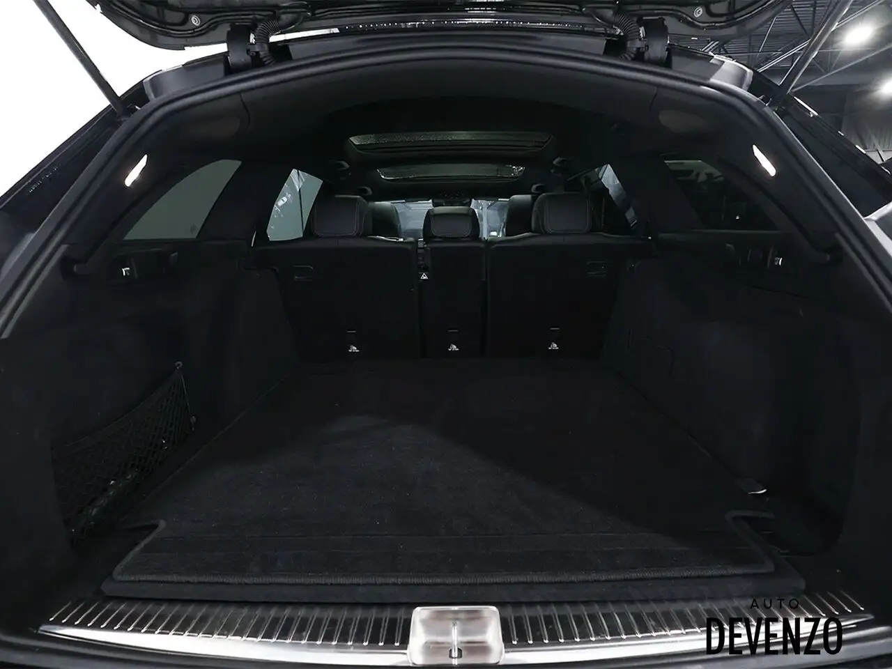 Mercedes-Benz E-Class - Image 29