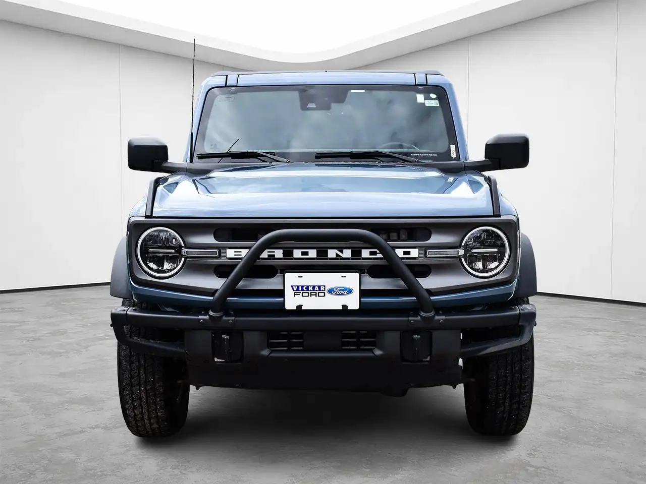 Ford Bronco - Image 2