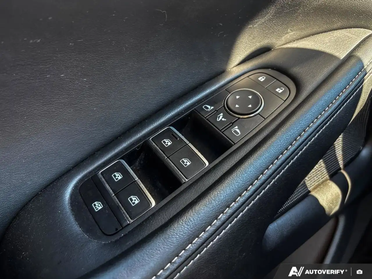 Infiniti QX60 - Image 26