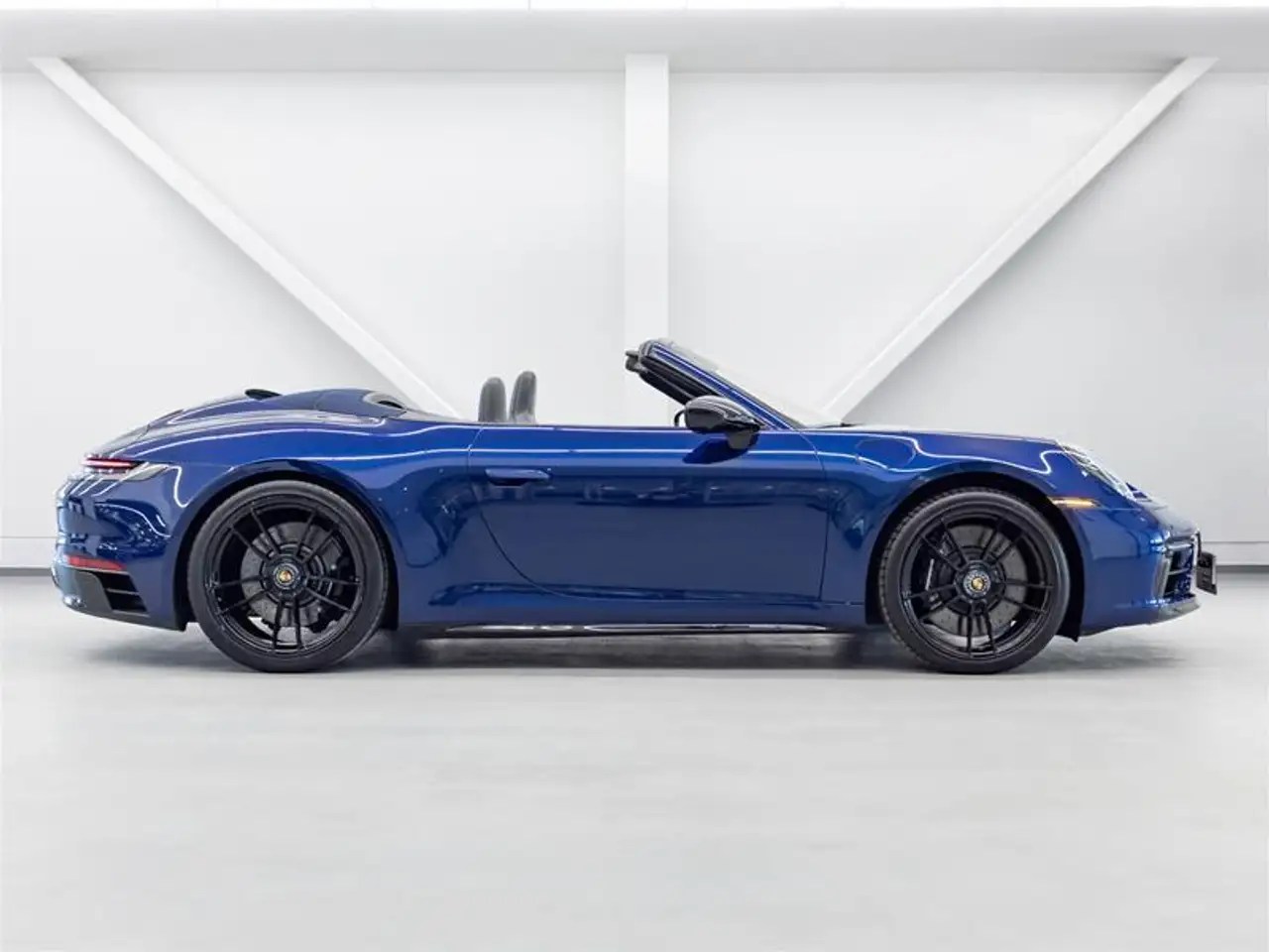 Porsche 911 - Image 4
