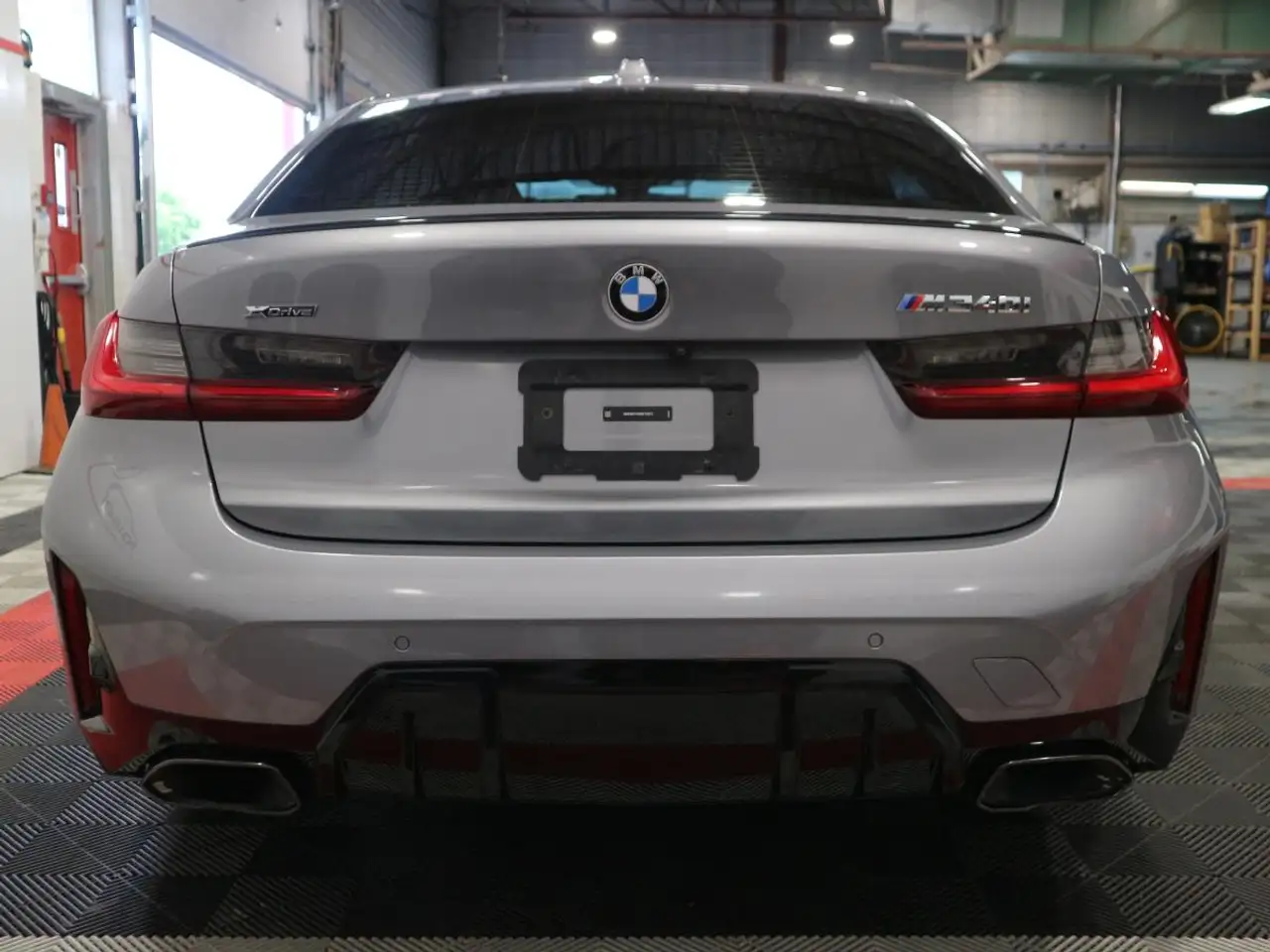 BMW 3 Series - Image 8