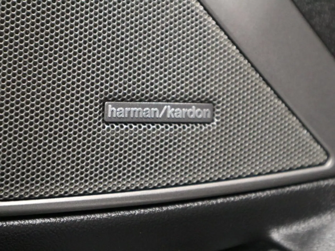 BMW 3 Series - Image 17