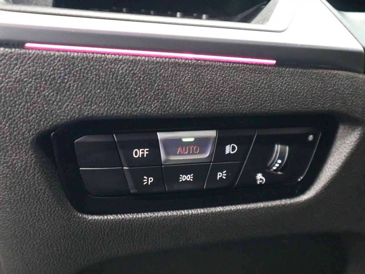 BMW 3 Series - Image 18