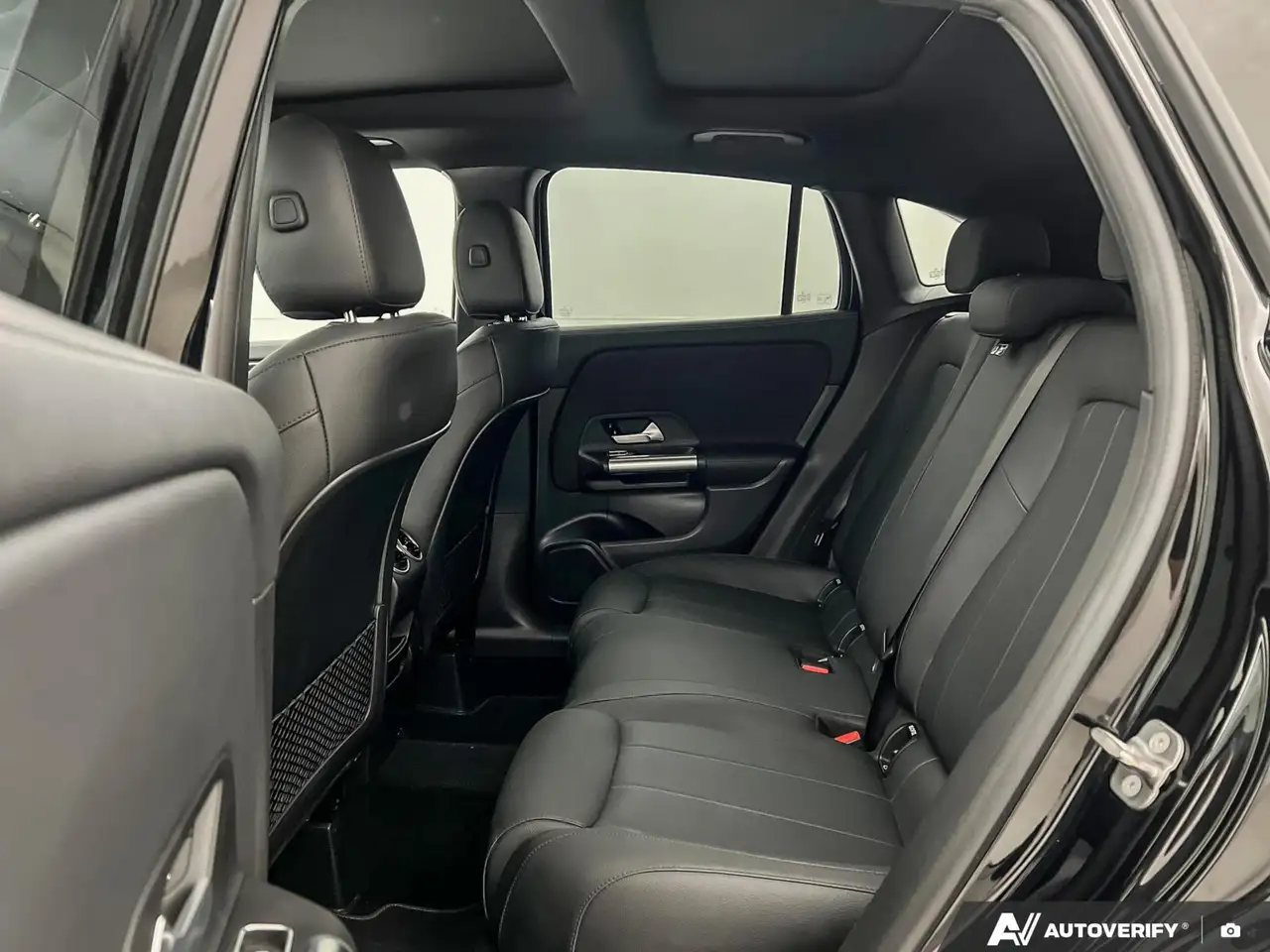 Mercedes-Benz GLA - Image 17