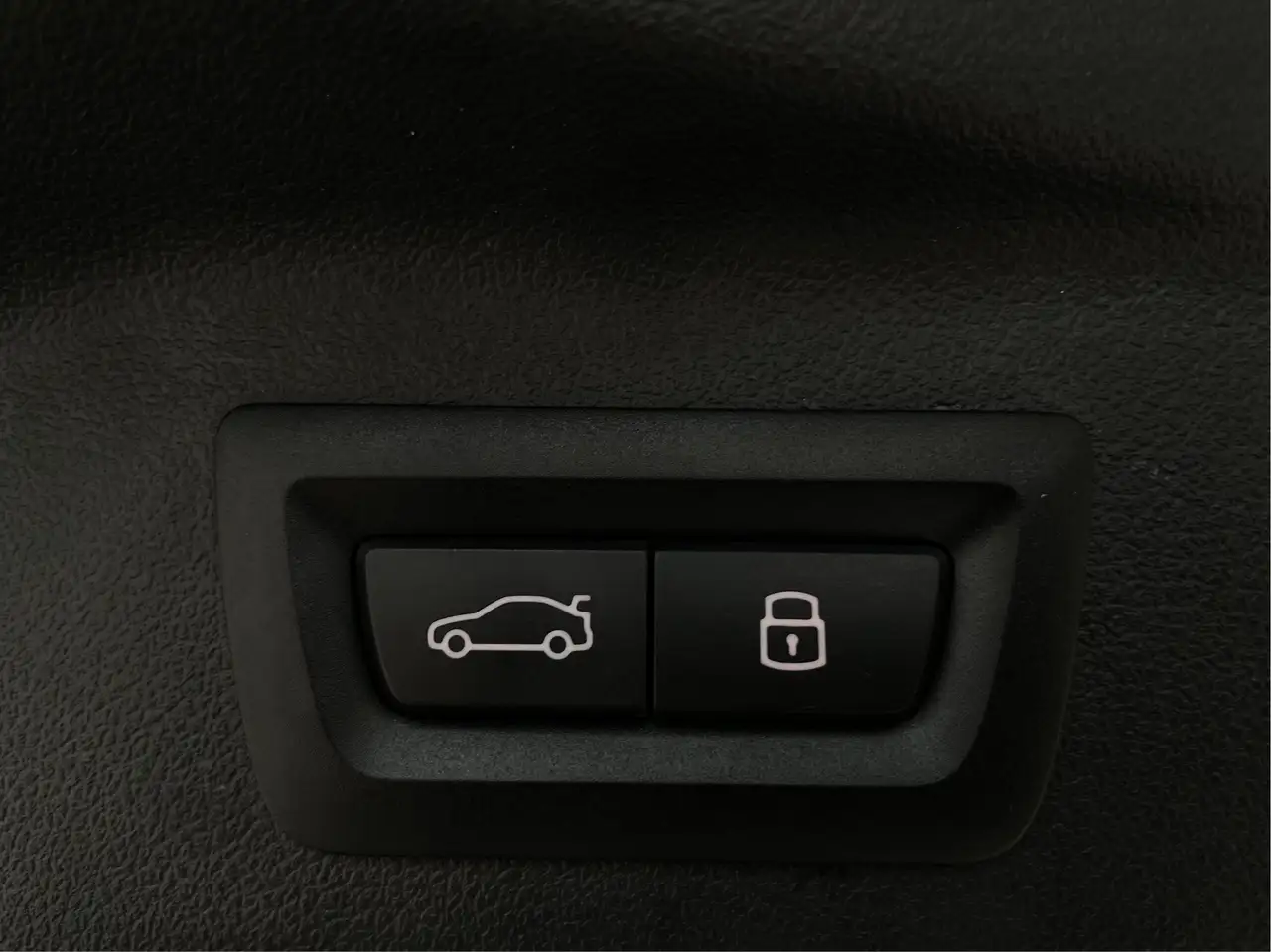 BMW X7 - Image 25