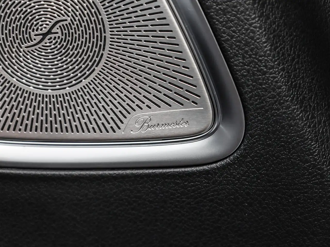 Mercedes-Benz C-Class - Image 20