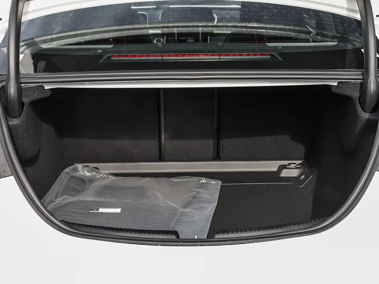 Mercedes-Benz C-Class - Image 7