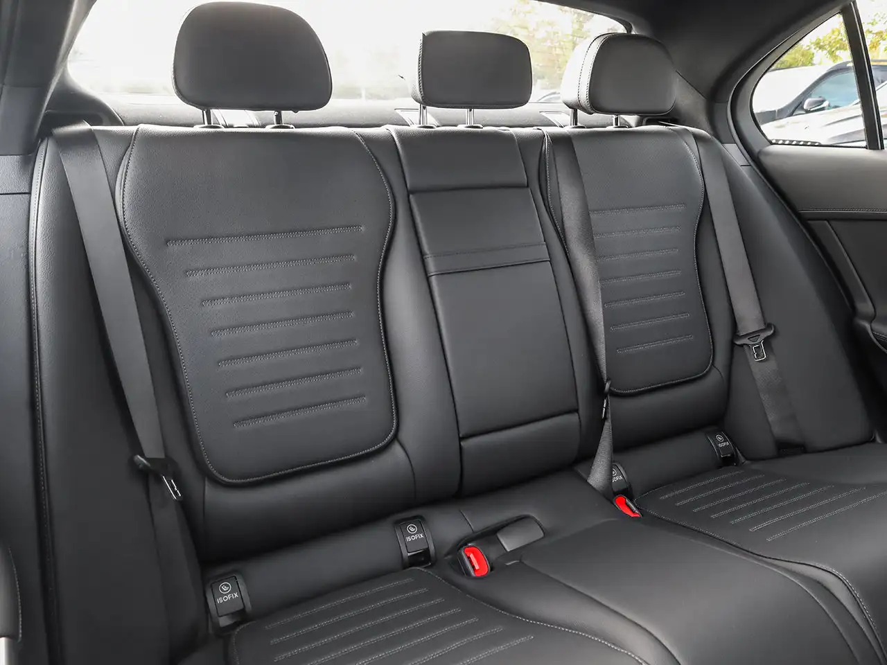Mercedes-Benz C-Class - Image 16