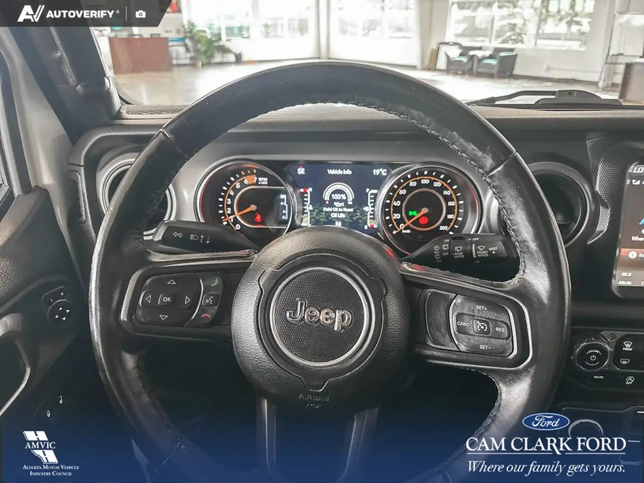 Jeep Wrangler - Image 14