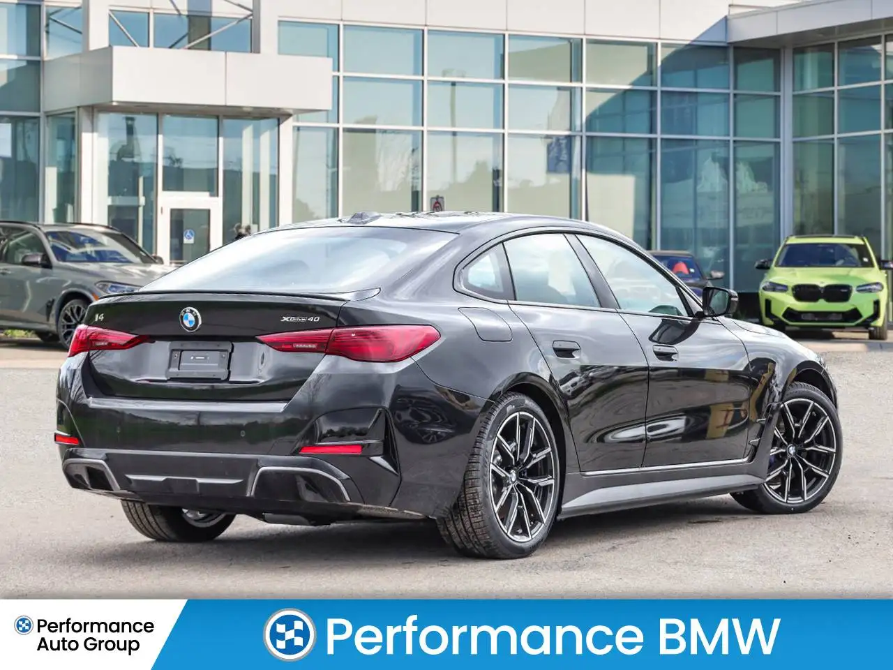 BMW i4 - Image 2