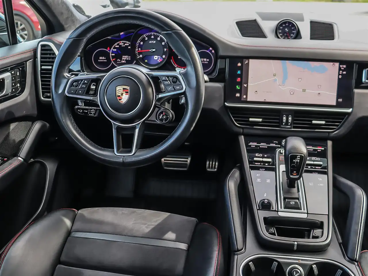 Porsche Cayenne - Image 14