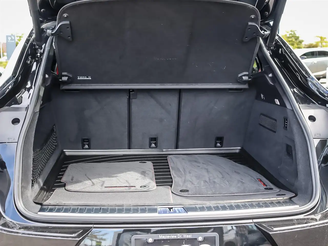 Porsche Cayenne - Image 23