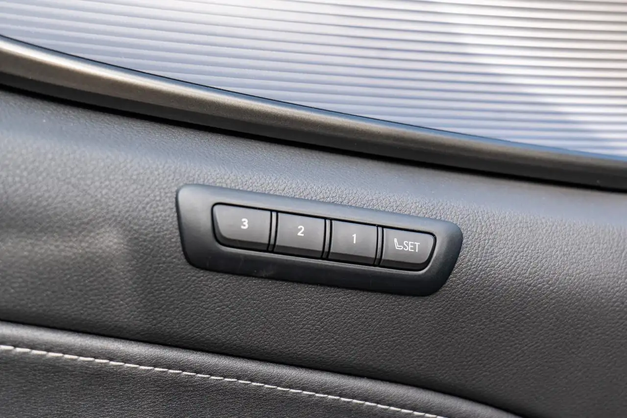Lexus NX - Image 18