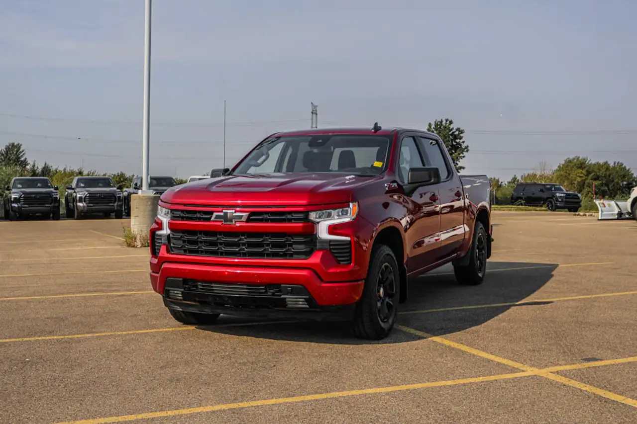 Chevrolet Silverado 1500 - Image 4