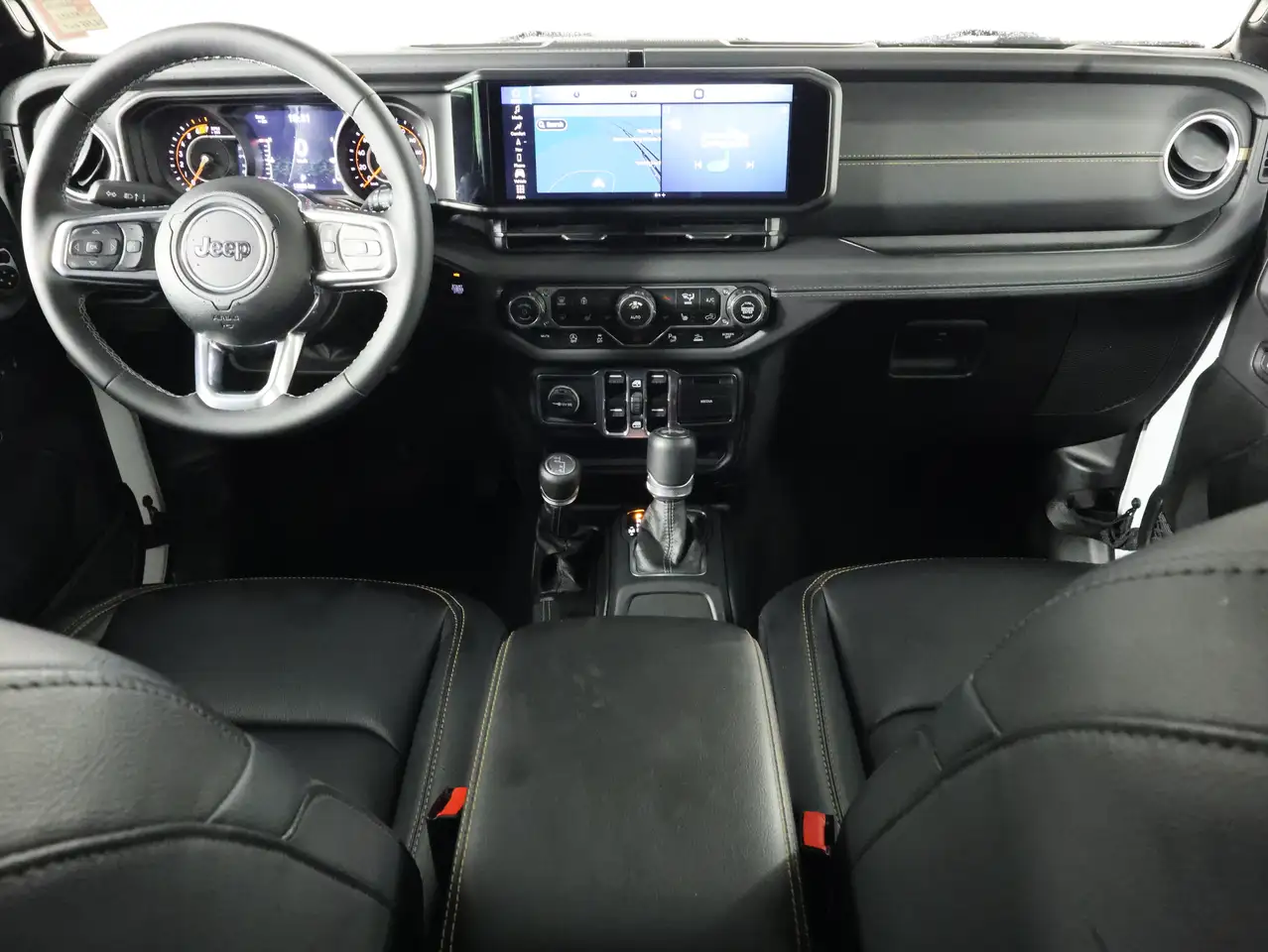 Jeep Wrangler - Image 13