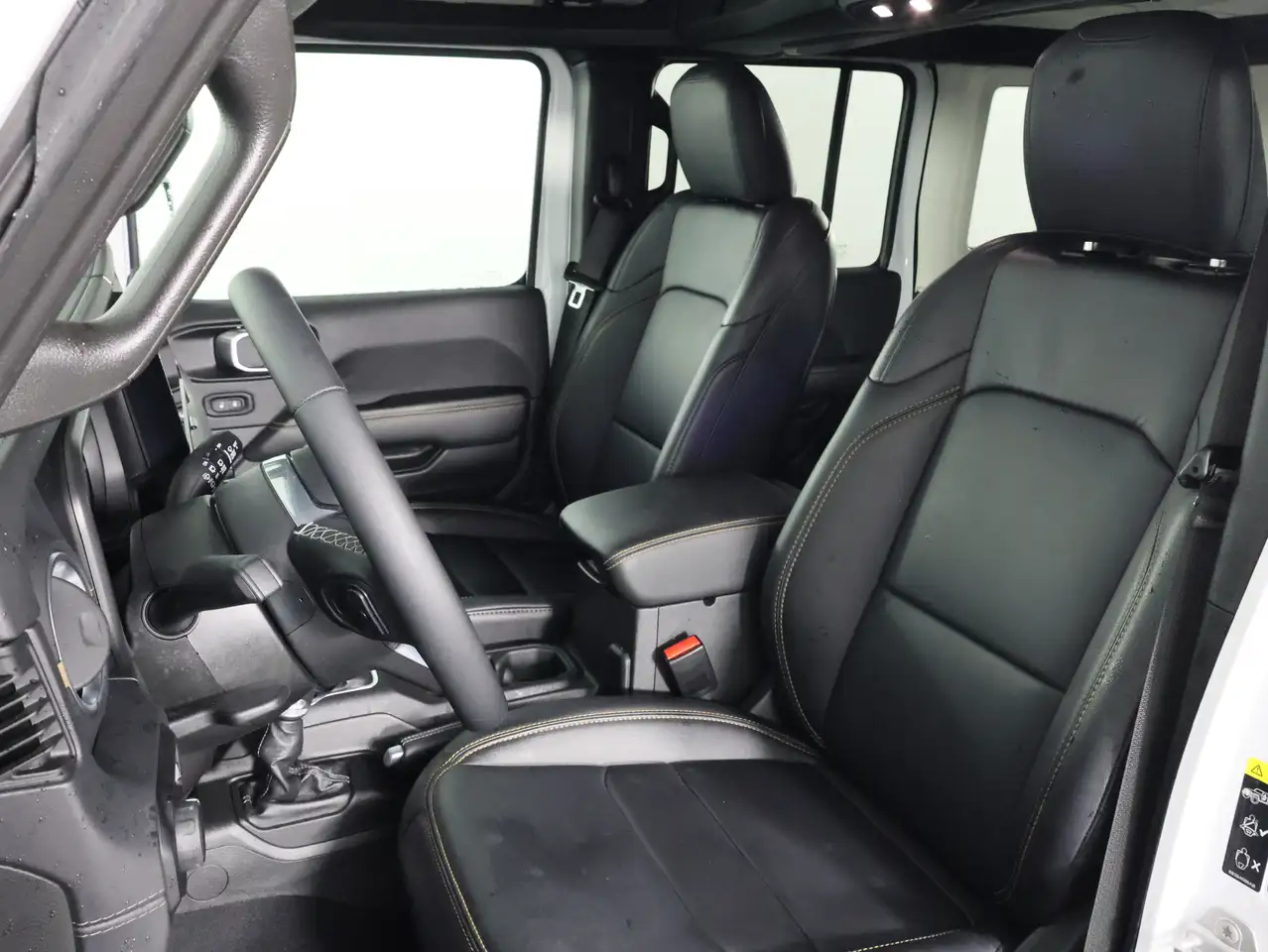 Jeep Wrangler - Image 16
