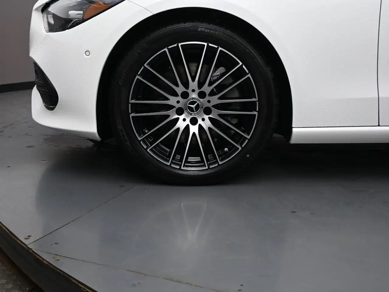 Mercedes-Benz C-Class - Image 4