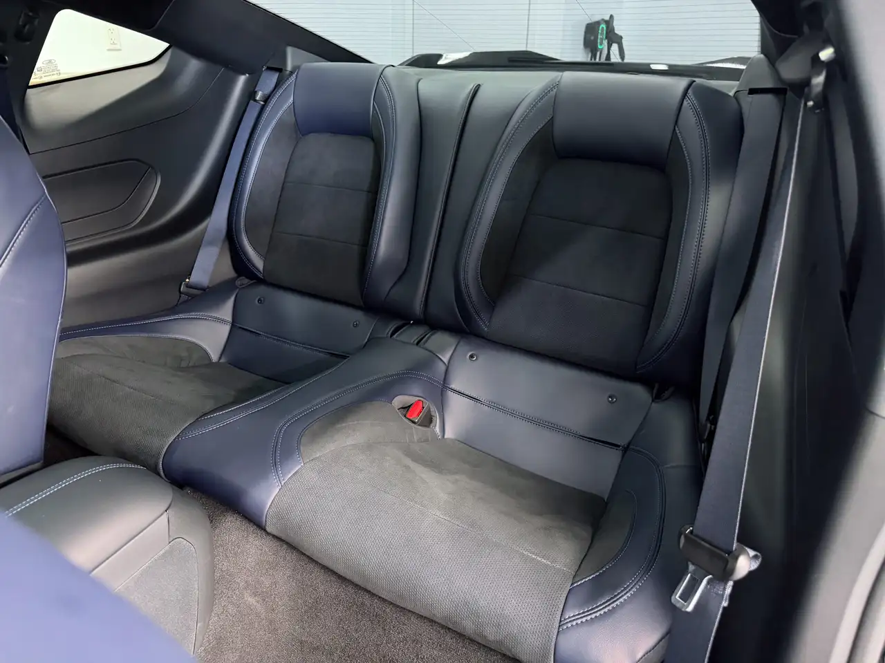 Ford Mustang - Image 19